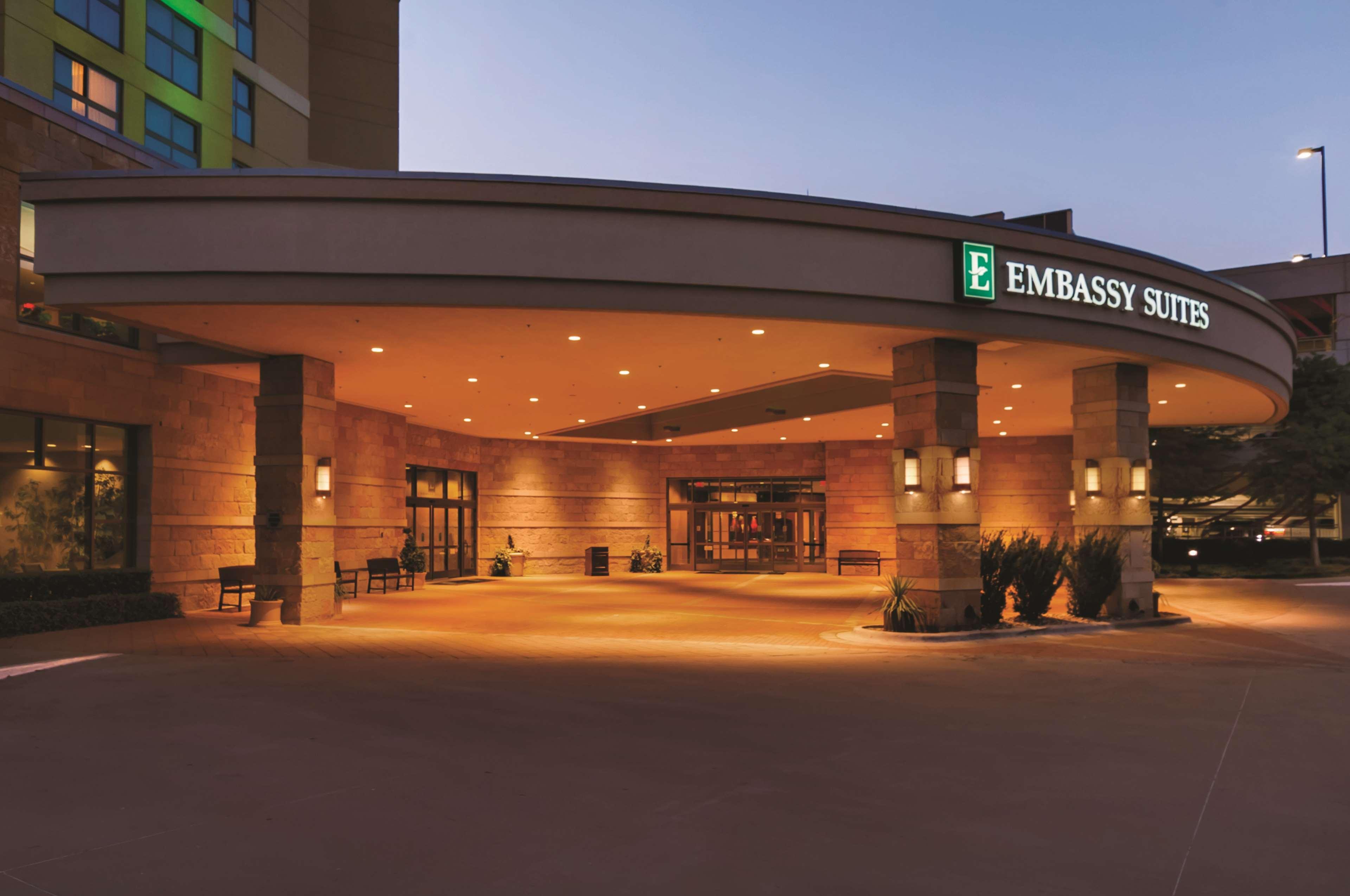 Embassy By Hilton Dallas & Convention Center