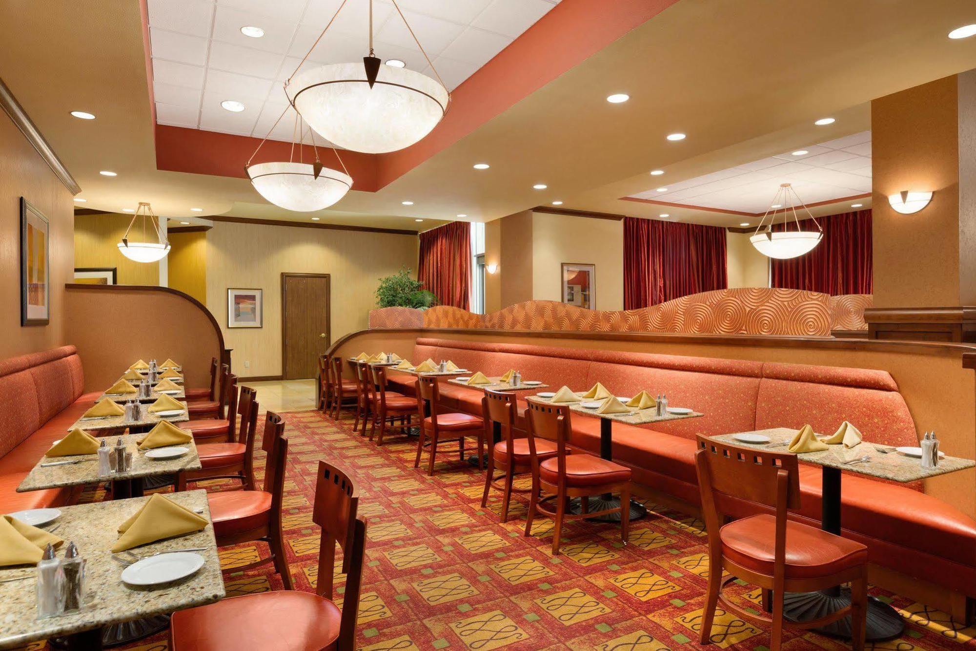 Hotel Embassy By Hilton Dallas & Convention Center Frisco